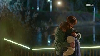 Weightlifting Fairy Kim Bok Ju 역도요정 김복주 ep10 Hugs Sungkyung while holding it up20161215 [upl. by Orimar]