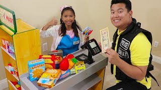 Wendy Pretend Playing at Super Market amp Helping Customers [upl. by Sandi291]