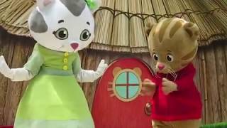 Daniel Tiger Neighborhood showkids showDaniel tiger and Caterina sing along [upl. by Culhert]