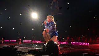 Helene Fischer  Mit keinem Andern Arena Tour 201718 [upl. by Loralie]