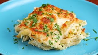 Cheesy Chicken Alfredo Pasta Bake [upl. by Fernandez]