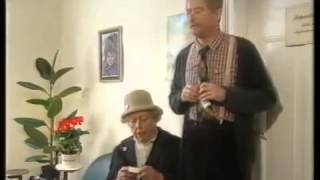 quot Das Zäpfchen quot Sketch aus Comedy Club 1991 [upl. by Tiertza]