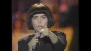 Mireille Mathieu  La Vie En Rose amp Paris En Còlere live [upl. by Ogdon]