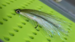 Tying An Emerald Shiner Fly Pattern [upl. by Negaem]