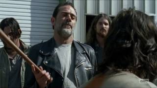 The Walking Dead 7x03Negan and Daryl face offDaryl almost lucilled Season 7 Ep3 [upl. by Oneal]