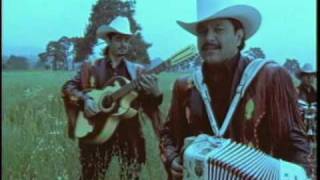 Los Invasores de Nuevo Leon  No Llorare VideoClip [upl. by Halyahs328]