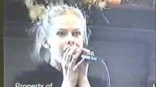 young Avril Lavigne performance  bookstore 2001 [upl. by Elime]