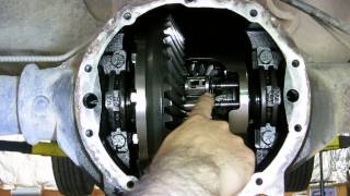 GM locking differential  how it works [upl. by Nyladnarb113]