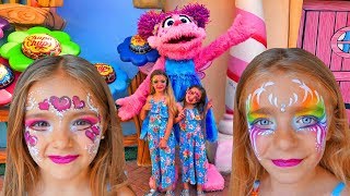 GISELE and CLAUDIA Pretend Play with Playhouse for kids funny video by las ratitas [upl. by Odnalor988]