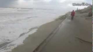 Orkan XAVER spÃ¼lt Strand auf Wangerooge weg [upl. by Leahcimrej]