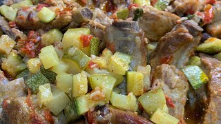 Calabacitas a la Mexicana con costillas de puerco [upl. by Aikenahs145]