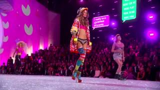 Neon Jungle  Trouble Live Victorias Secret Fashion Show 2013 [upl. by Mcgean]