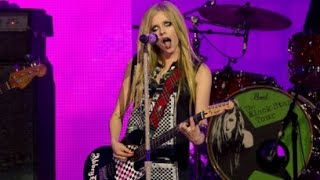 Avril Lavigne  What The Hell Live [upl. by Dehsar201]