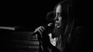 Fiona Apple — I know live Largo [upl. by Noiroc]