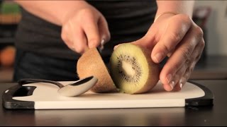 How To Properly Eat a Kiwi in 15 Seconds [upl. by Frederik575]