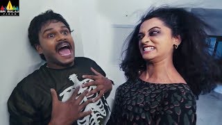 Sapthagiri funny fight with ladies  Lovers Movie Comedy  Tejaswi Madivada  Sri Balaji Video [upl. by Allac]