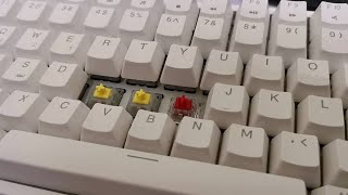 SOUND TEST  LUBED GATERON MILKY YELLOW VS STOCK RK RED [upl. by Leivad]