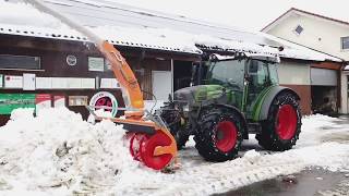 Schneefräse Westa 6570 mit Fendt 211 [upl. by Elbertina]