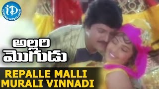 Vijayashanthi suspecting the villain  Mondi Mogudu Penki Pellam Scenes  Suman Vijayashanthi [upl. by Jarred]