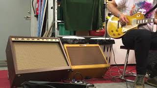 Magnatone Varsity Reverb vs Fender 57 Custom Tweed Deluxe with Gibson Les Paul R9 both cranked [upl. by Austine]