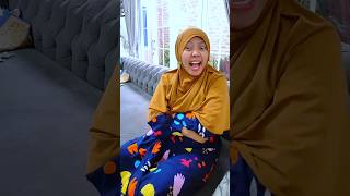 Riska Vlog Dimarahi Mama Lompat Lompat Dikasur [upl. by Terbecki699]